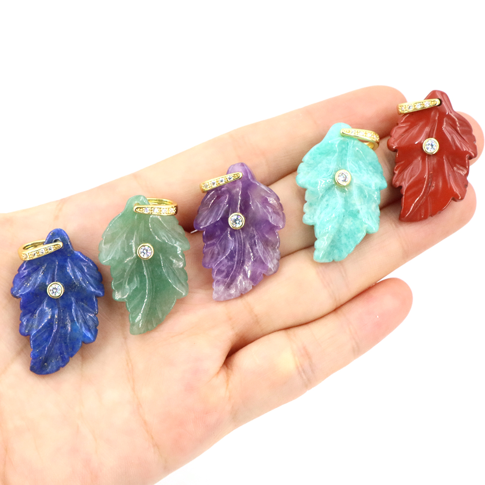 Crystal Pendant Necklace Natural Stone - Pendentif en pierre naturelle cristalline en