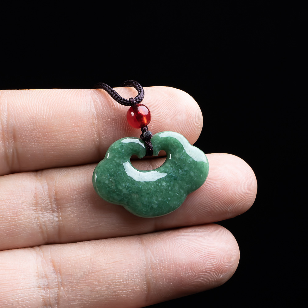 Necklaces - Collier pendentif Ruyi en jadéite naturelle