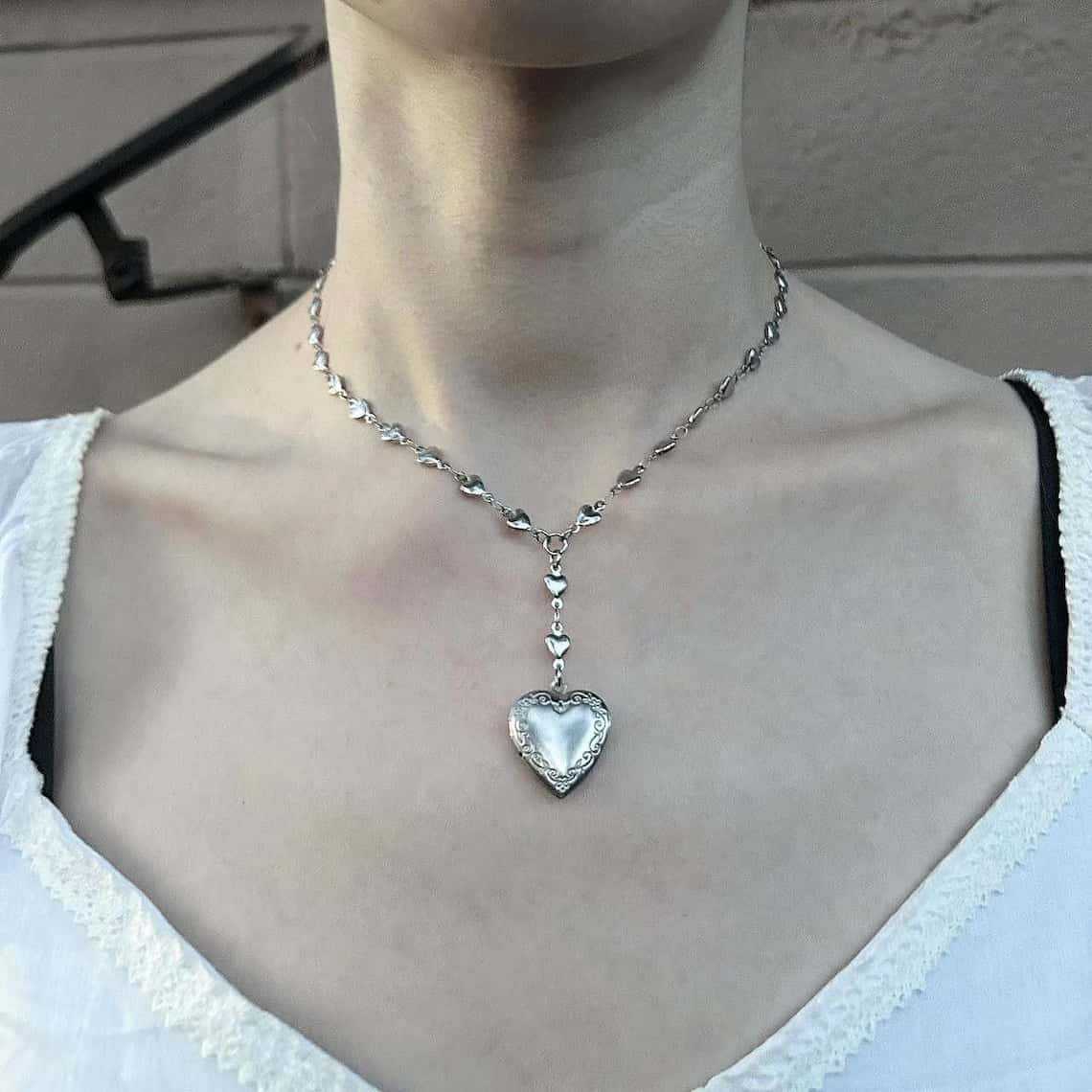 Collier chaîne chapelet Lariat - Heart Locket Necklace Photo avis et prix
