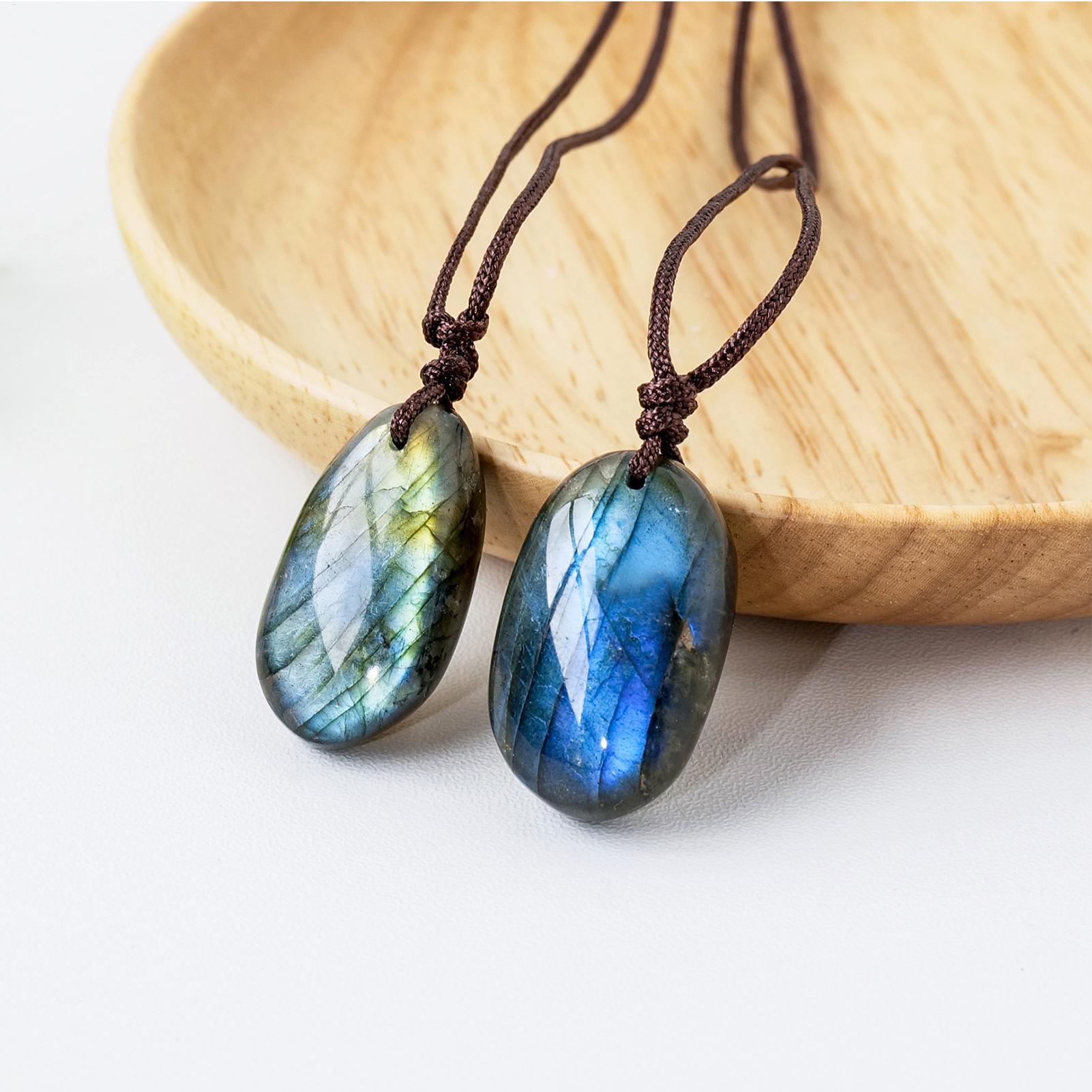 Colliers avec pendentif en Lab - Crystal Pendant Necklace Natural Stone avis et prix