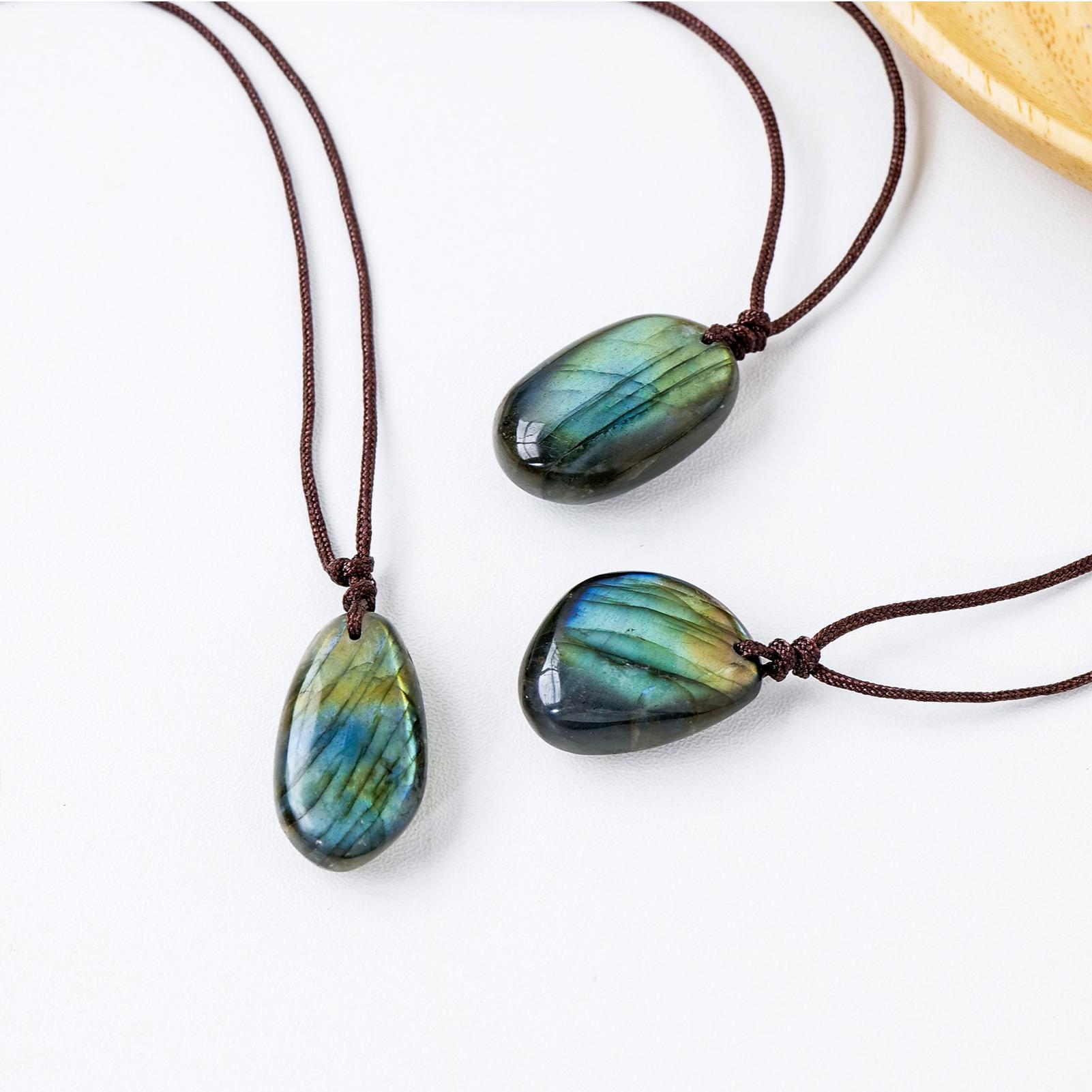 Colliers avec pendentif en Lab - Crystal Pendant Necklace Natural Stone avis et prix