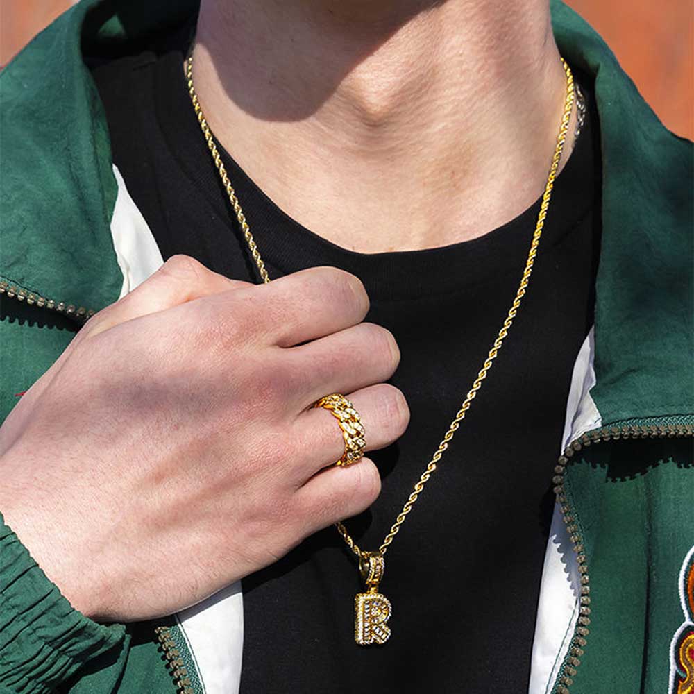 Lettre initiale plaquée or 18  - Initial Letter Necklace 18K Gold avis et prix